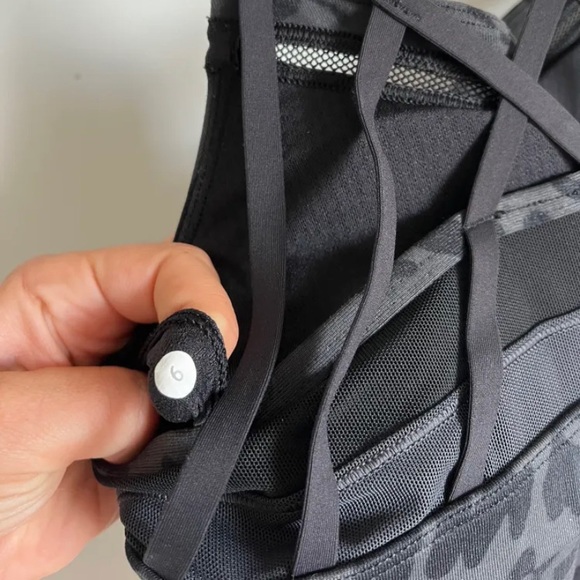 Lululemon Tank top 💕 - Picture 3 of 3